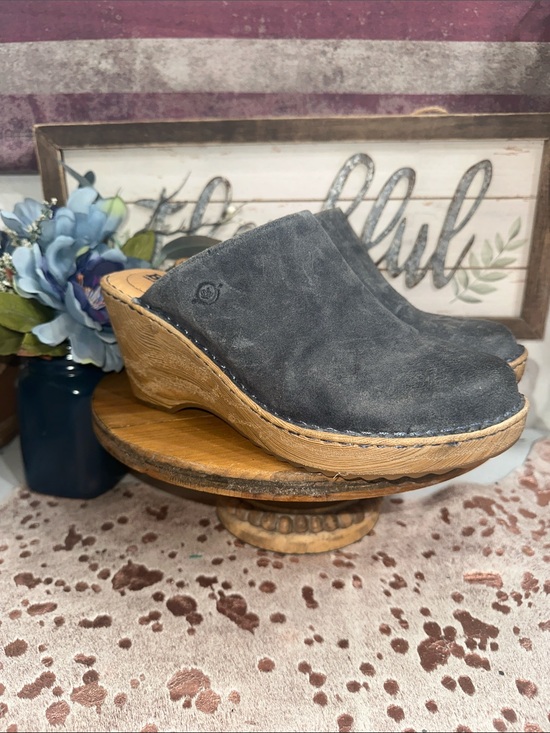 Born Shoes - NWOT Born Charcoal Suede Clog Mule with Wood-Look Wedge